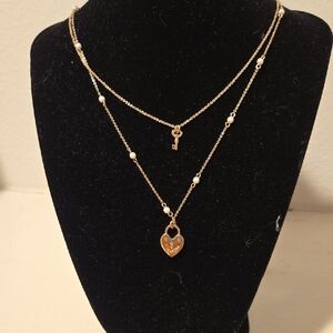 NWOT. Gold Heart and Key Pendant Necklace